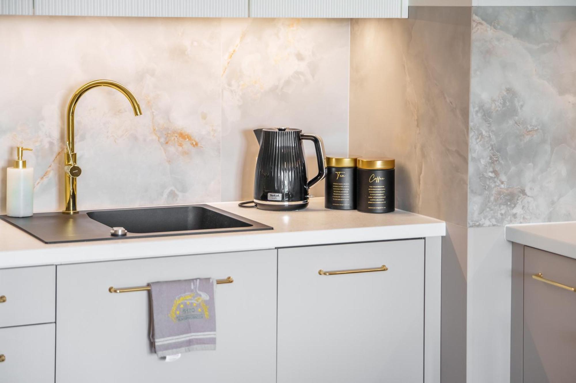 Apartament Delux Kasprowicza 20C Prywatny Parking Basen Sauna Oraz Silownia W Cenie Kolobrzeg Bagian luar foto